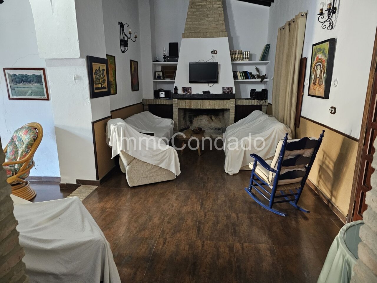 Comedor y sala de estar apartamento adyacente